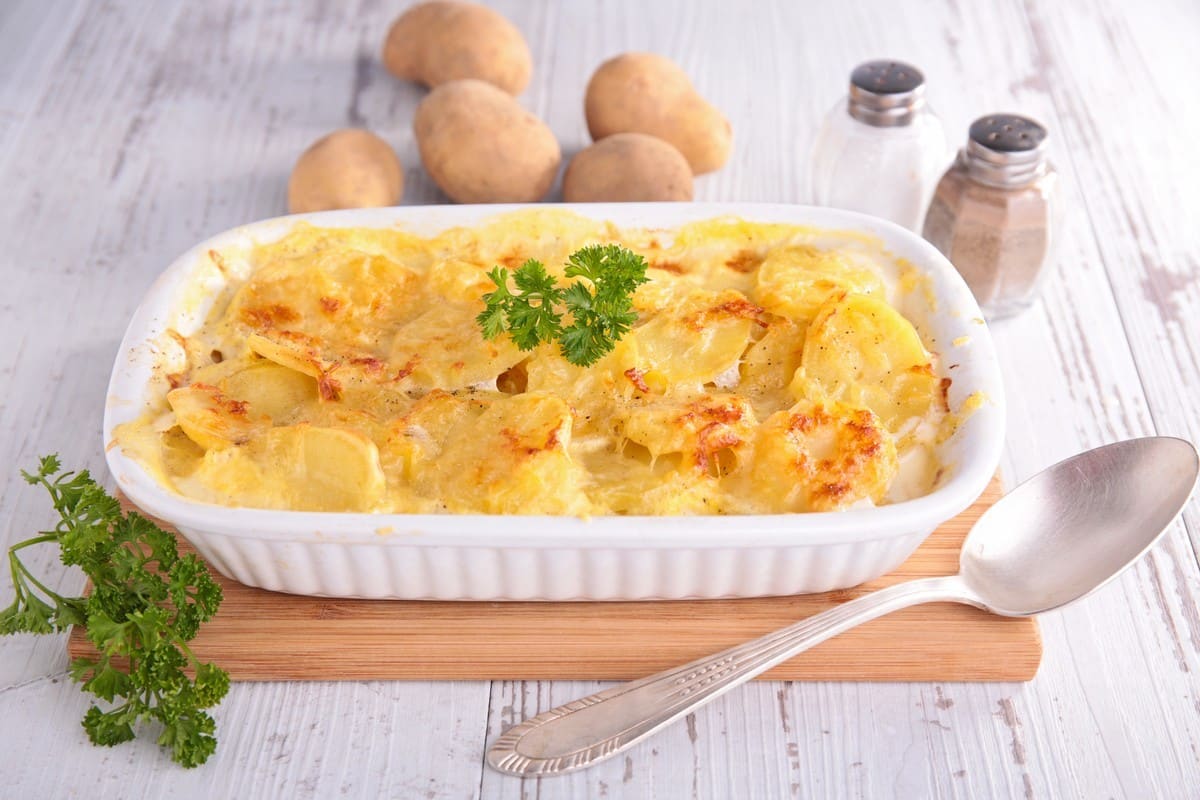 Saftiger Kartoffelgratin mit Bacon