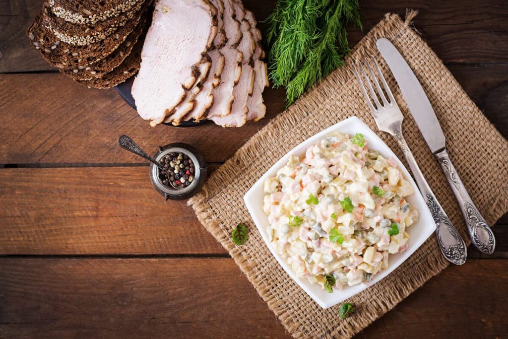 Grillmarinade für Fleisch mit Zwiebeln, Eiern und Wodka