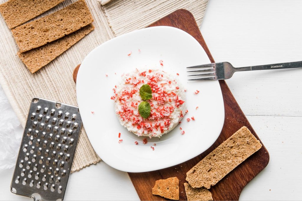 Saftiger Krabbensalat mit Eiern