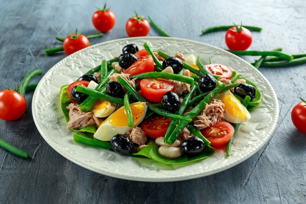 Salat Nicoise mit Thunfisch und grünen Bohnen
