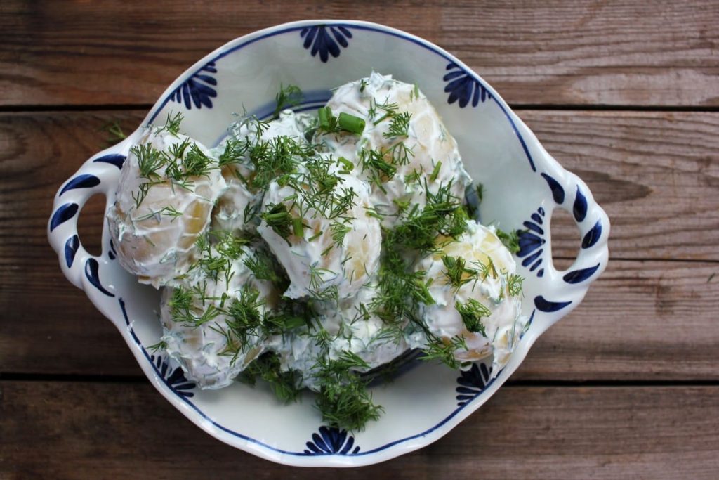 Salzkartoffeln in Béchamelsoße mit Dill und Schnittlauch
