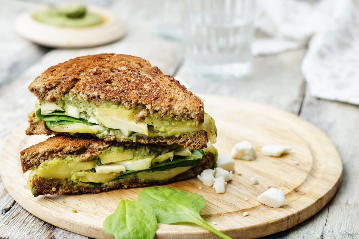 Sandwich Snack mit Avocado