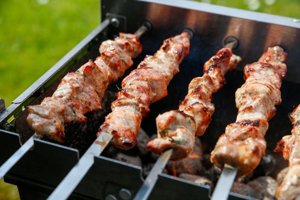 Schaschlik mit Buttermilch und Zwiebeln – Einfache Schaschlik Marinade