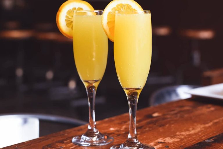 Cocktail Mit Champagner