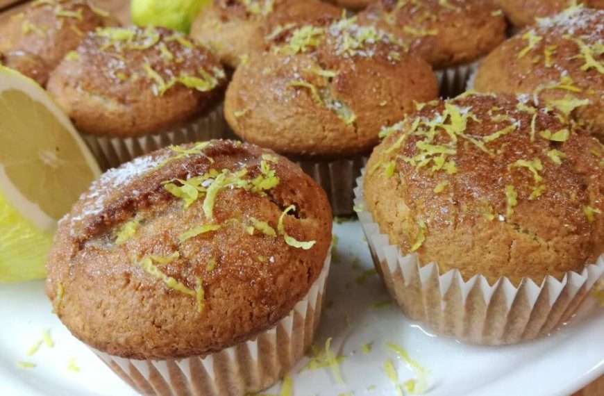 Schnelle Zitronenmuffins mit Joghurt und Zuckerguss