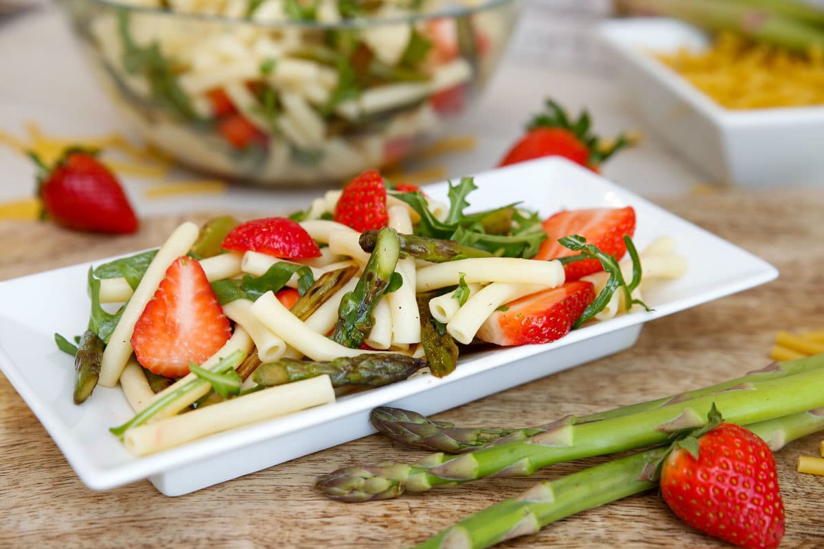 Schneller Nudelsalat mit Spargel