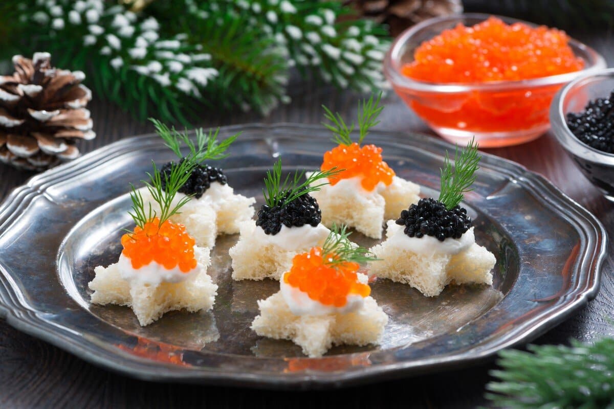 Schnelles Fingerfood Brot mit Kaviar