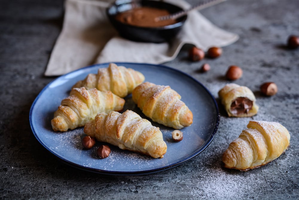 Schoko Croissants aus Blätterteiggebäck