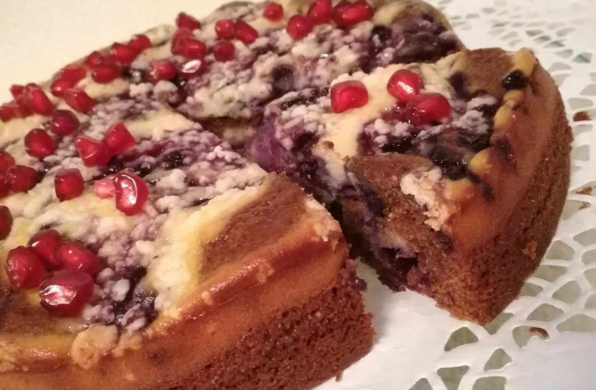 Schokokuchen mit Heidelbeeren und Quarkguss
