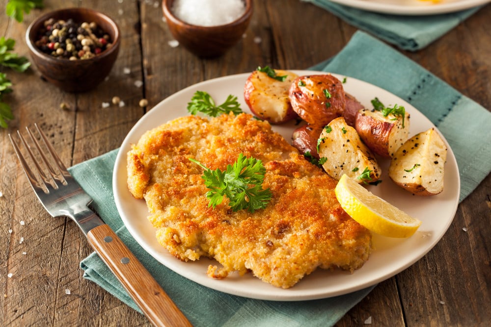 Schweineschnitzel in knuspriger Panade