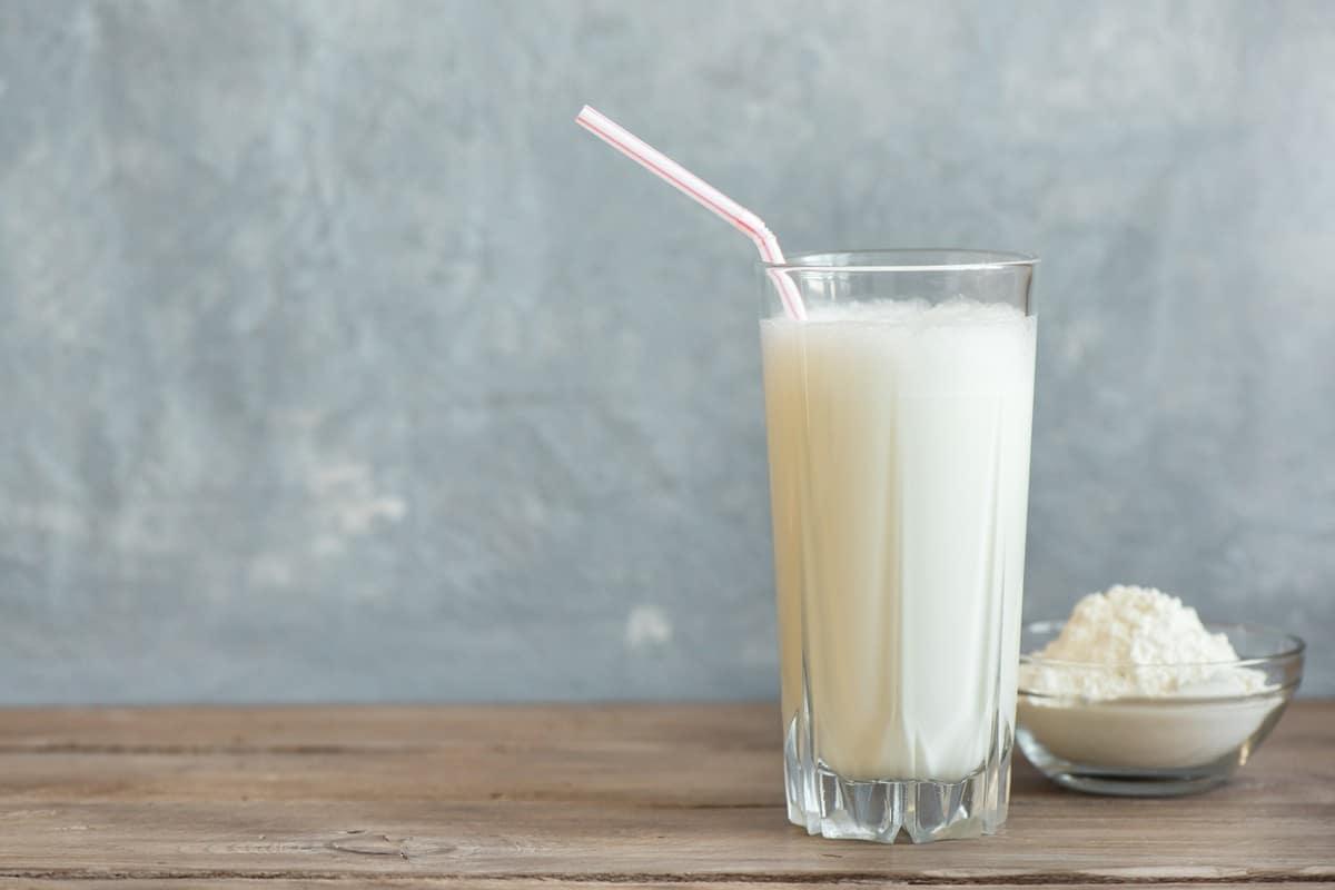 Shake mit Zitronensaft und Vanilleeis – Erfrischendes Sommergetränk