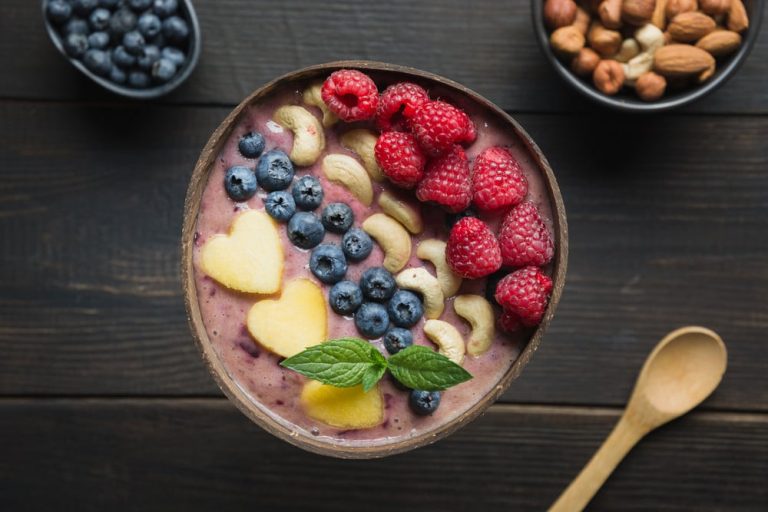 Gesund und lecker: Smoothie Bowl zum Frühstück
