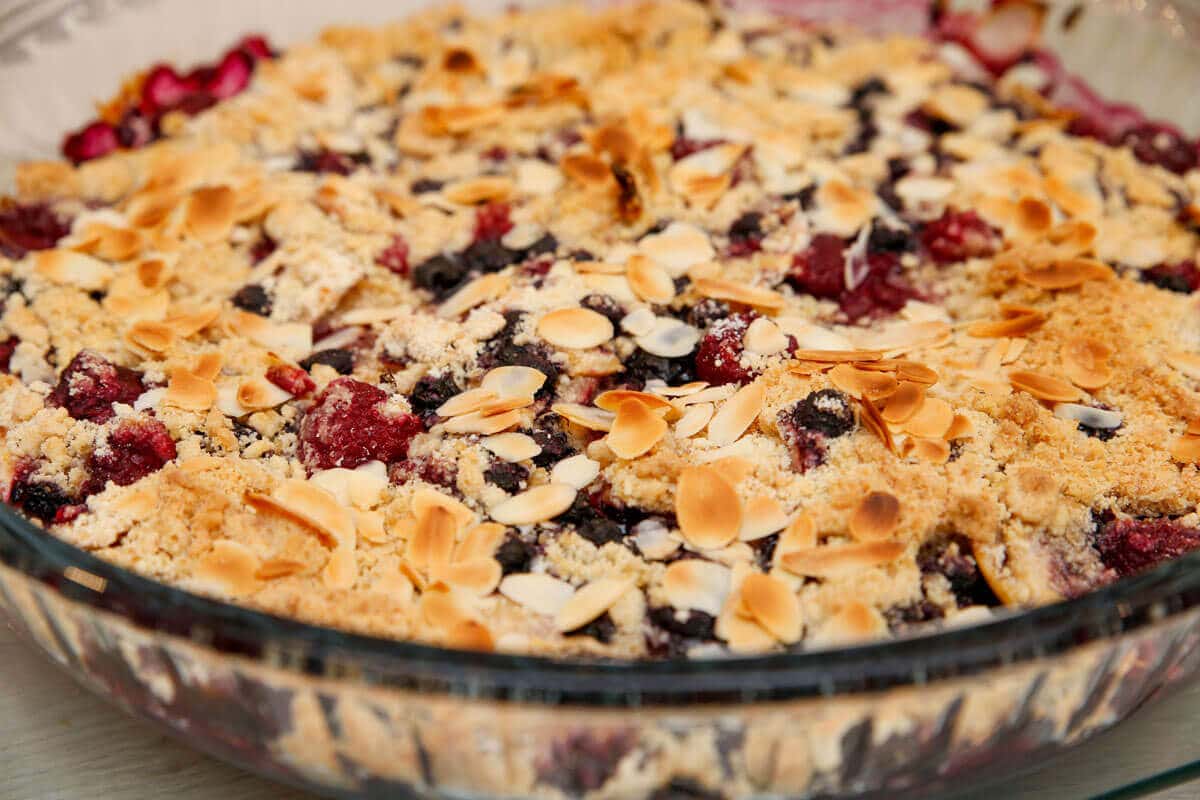 Streuselkuchen mit Blaubeeren und Äpfeln – Blueberry Apple Crumble