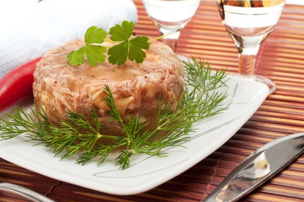 Sülze aus Eisbein und Schweinefleisch ohne Gelatine