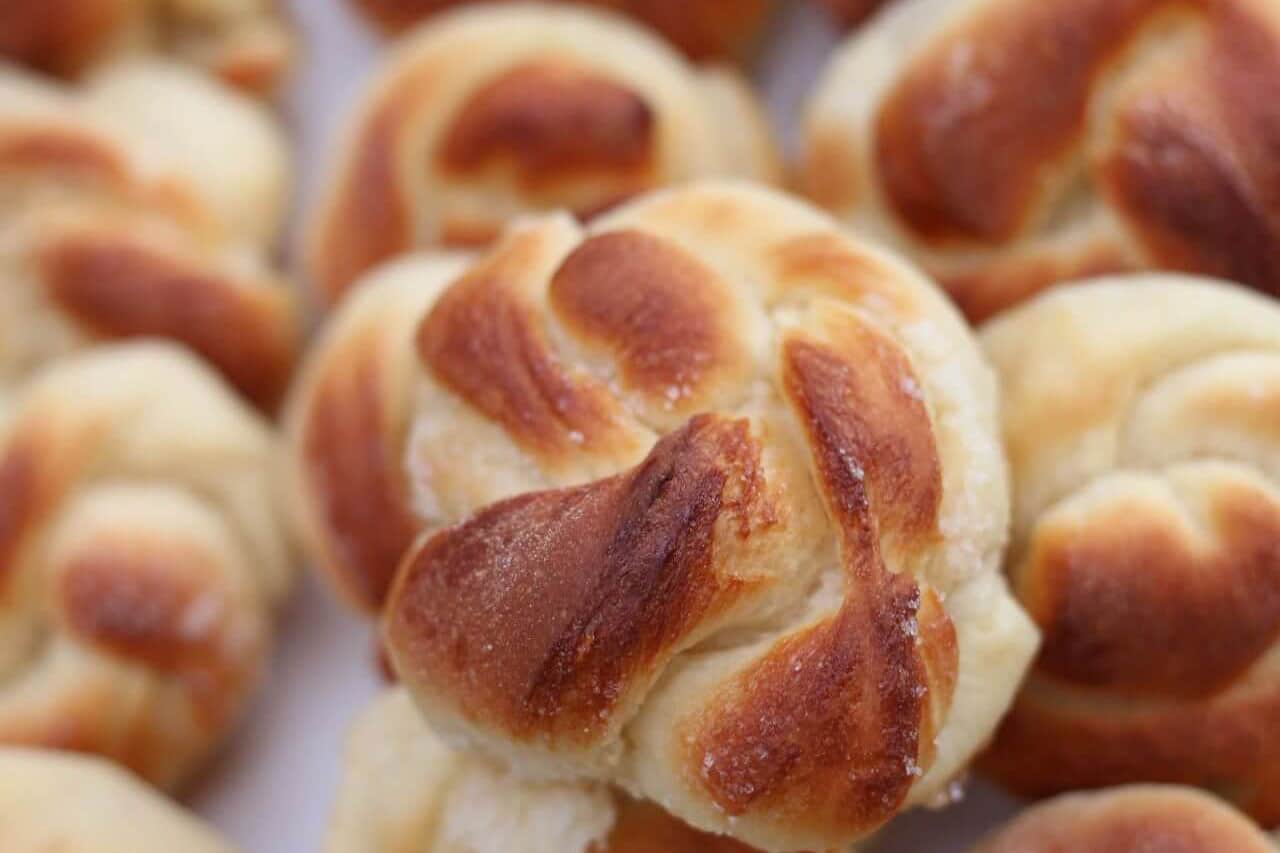 Süße Hefebrötchen zum Brunch backen