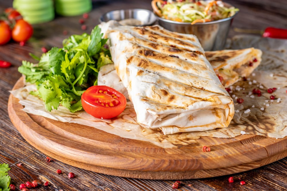 Tortilla Wrap Shawarma mit Tomaten