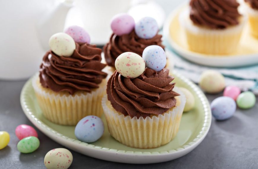 Vanille Cupcakes mit Schoko Frosting zu Ostern backen