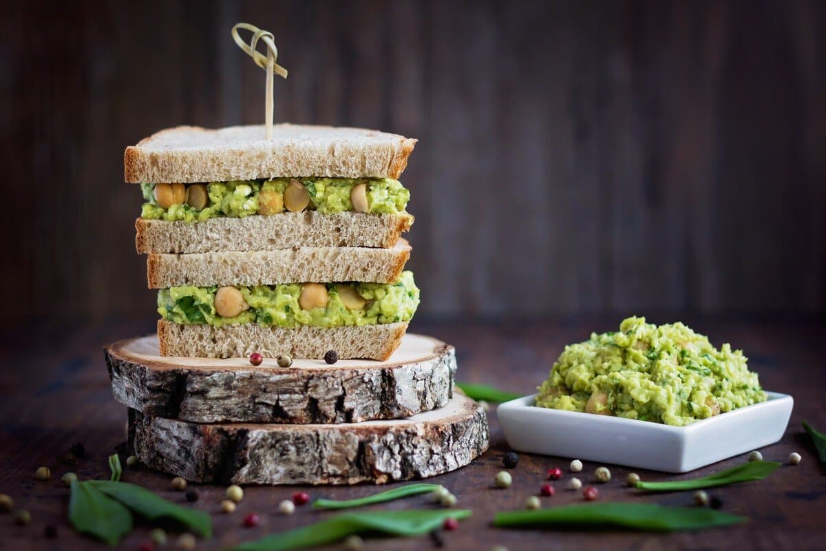 Vegane Sandwiches mit Kichererbsen