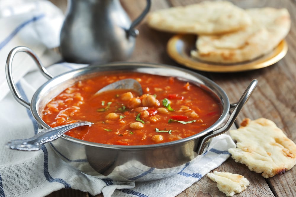 Vegane Tomatensuppe mit Kichererbsen