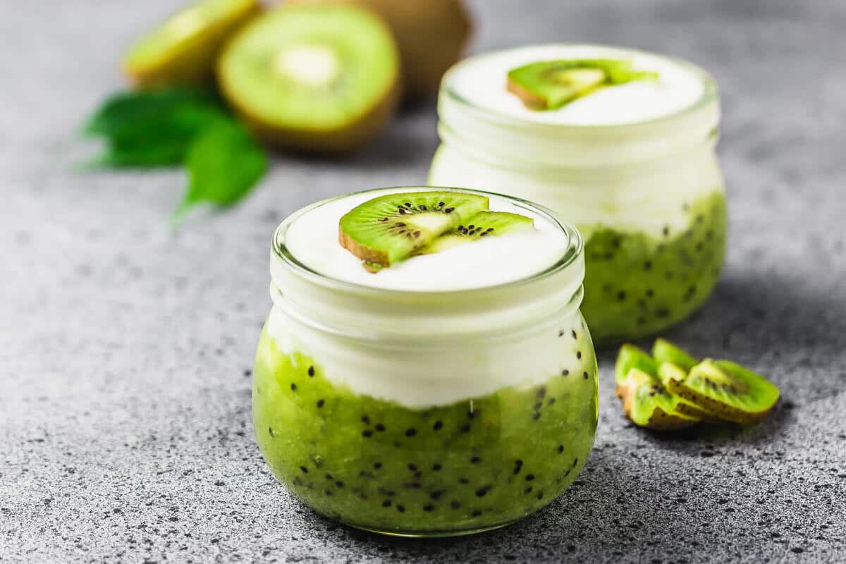 Veganer Chia Pudding mit Kiwi