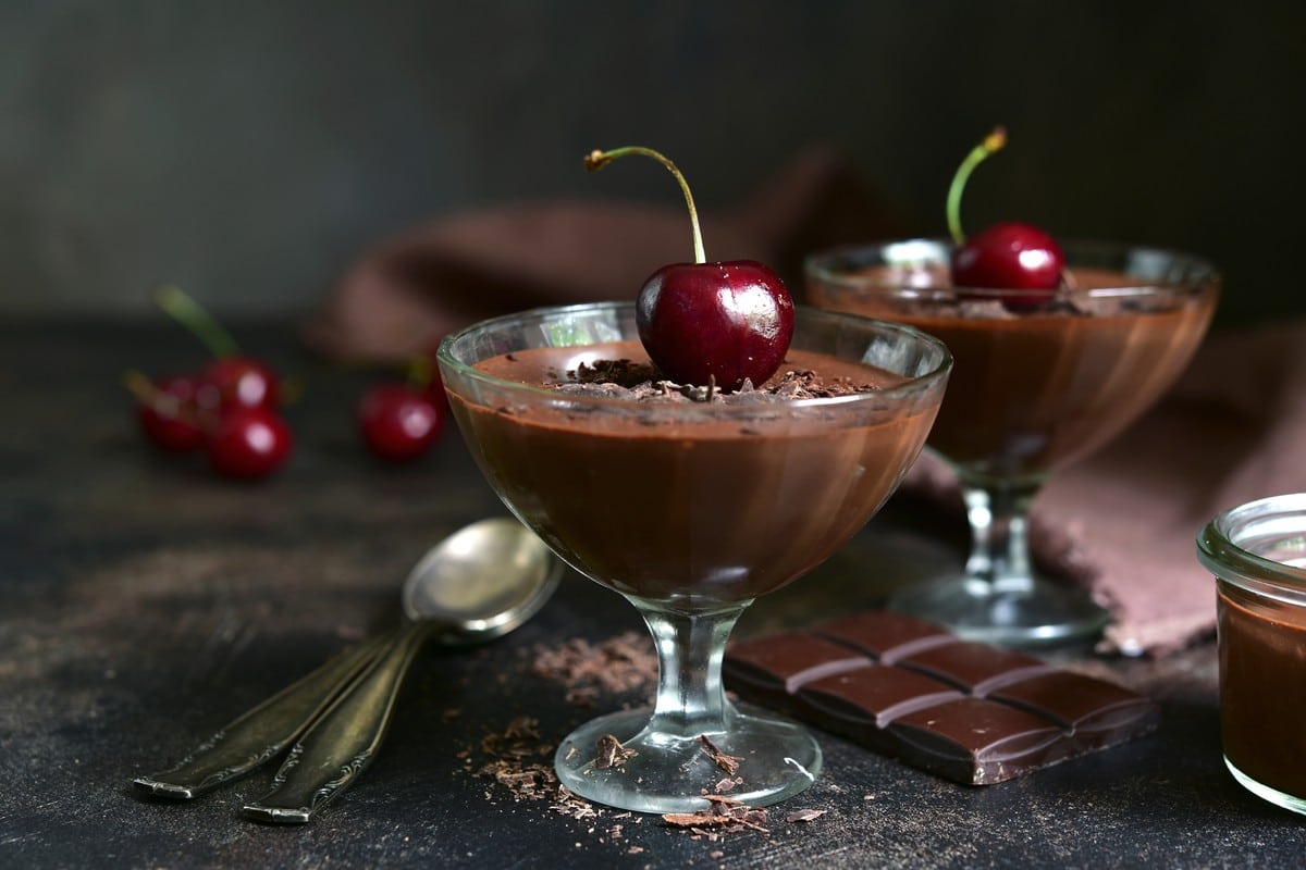 Veganer Schokoladenpudding mit Kaki