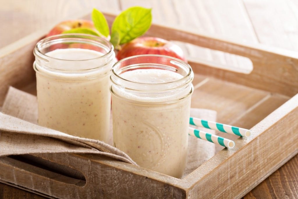Warmer Apfelsmoothie mit Haferflocken