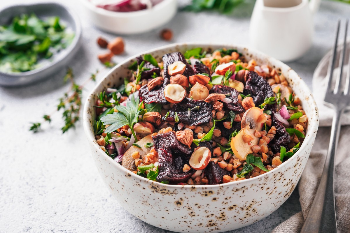 Warmer Rote Beete Salat mit Buchweizen