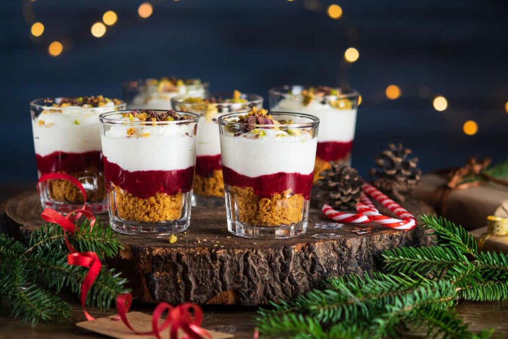 Weihnachtsdessert mit Sahnequark