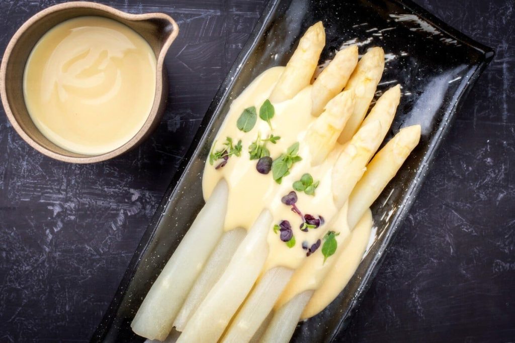 Weißer Spargel mit Sauce Hollandaise – Einfaches Spargel Rezept