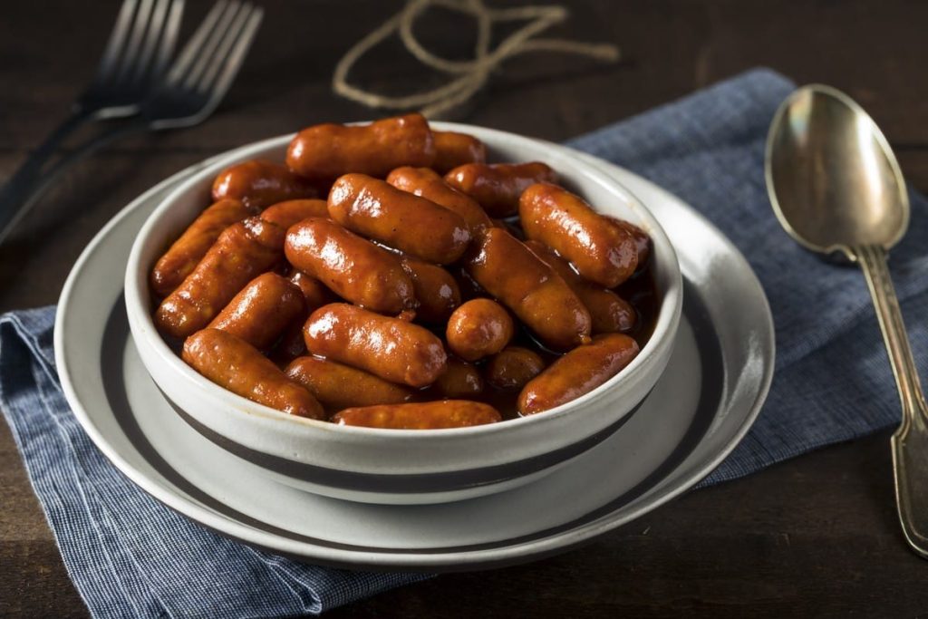 Würzige Würstchen in einer selbstgemachten Barbecuesauce