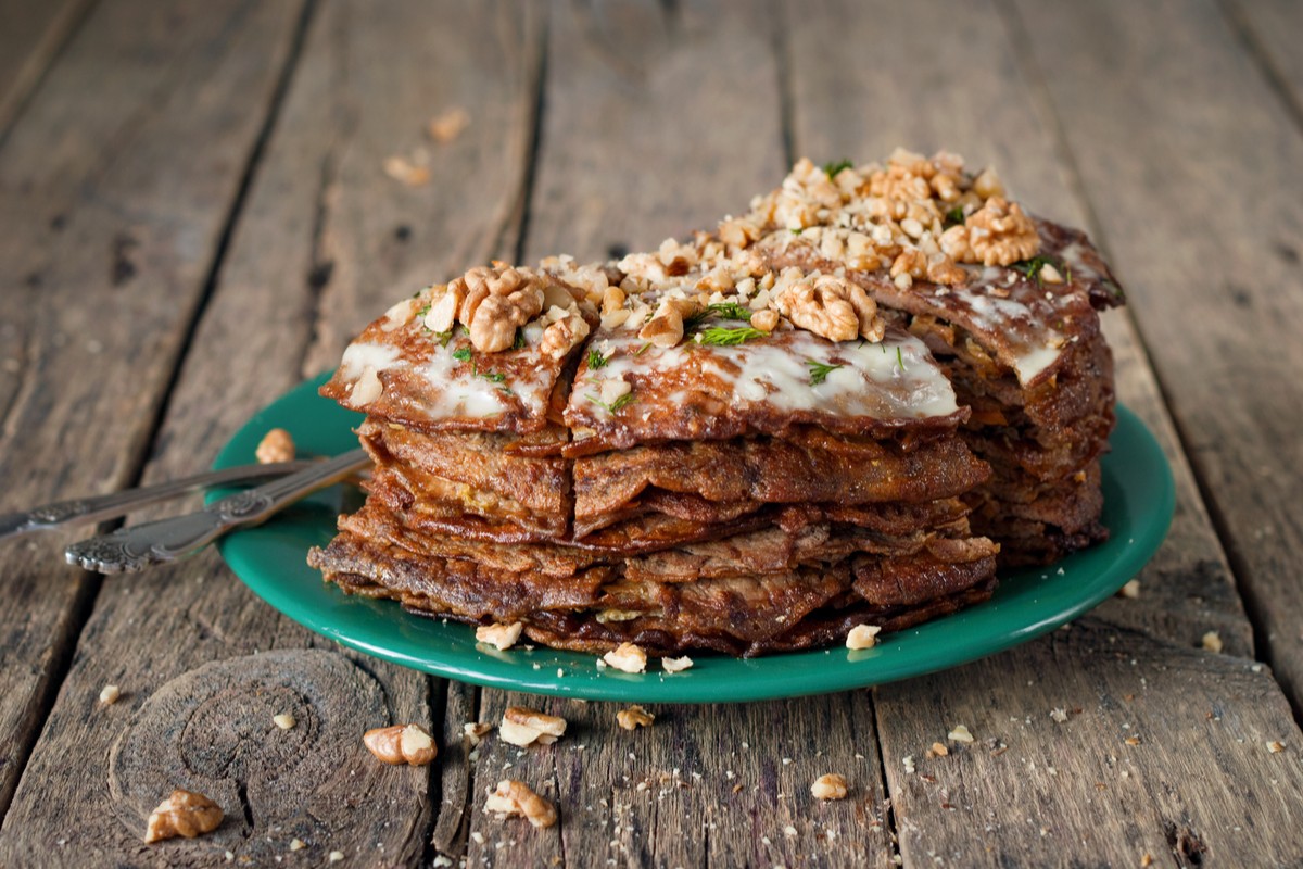 Würziger Leberkuchen mit Käse und Walnüssen