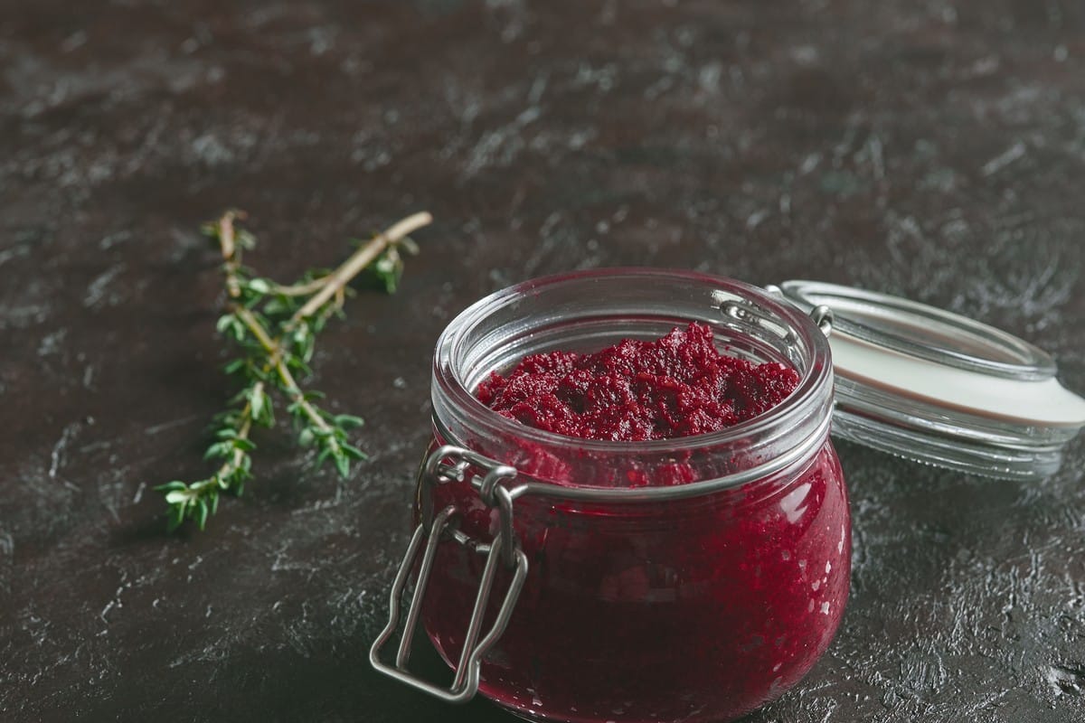 Würziges Rote Beete Pesto zu Pasta