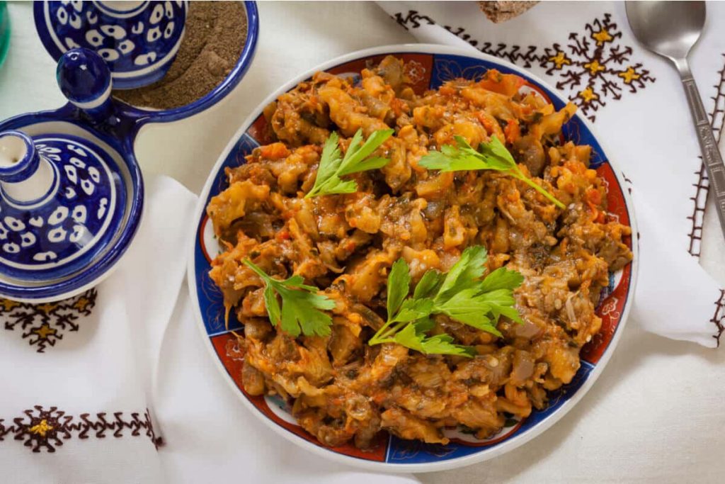 Zaalouk - Marokkanischer Auberginensalat mit Knoblauch und Tomaten