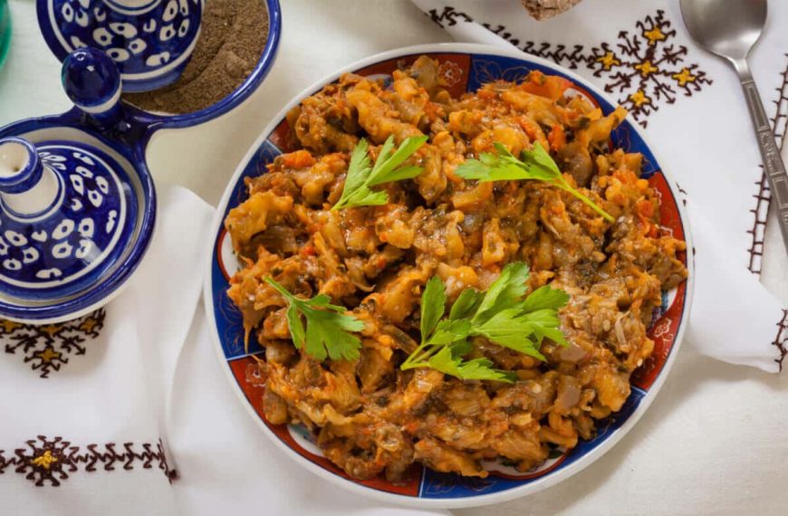 Zaalouk – Marokkanischer Auberginensalat mit Knoblauch und Tomaten