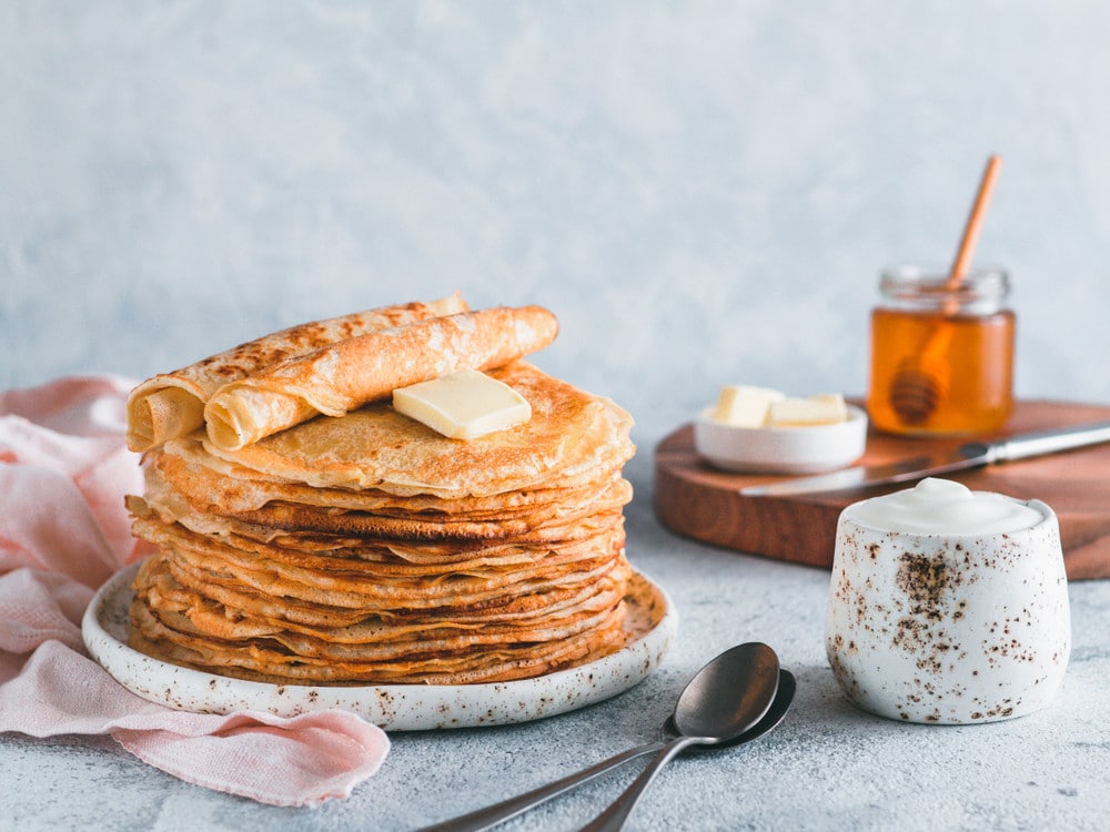 Zarte Buttermilch Pfannkuchen zum Frühstück