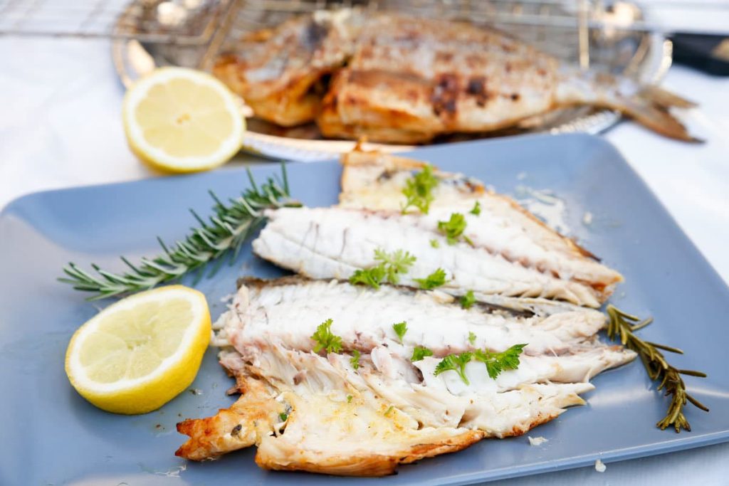 Zarte Dorade mit Rosmarin
