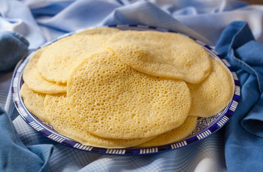 Zarte Pfannkuchen ohne Eier – Crepes mit Sauerteig,…