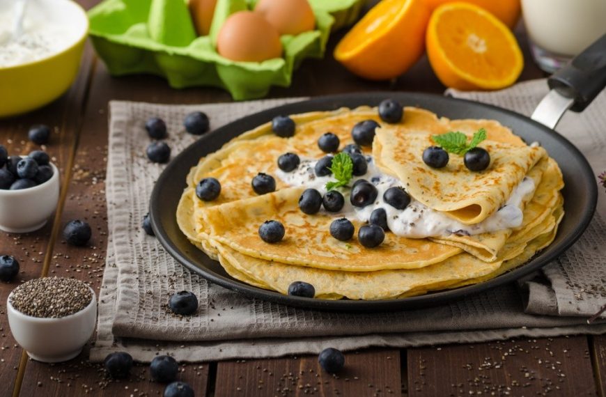 Zarte und lockere Pfannkuchen mit Chiasamen