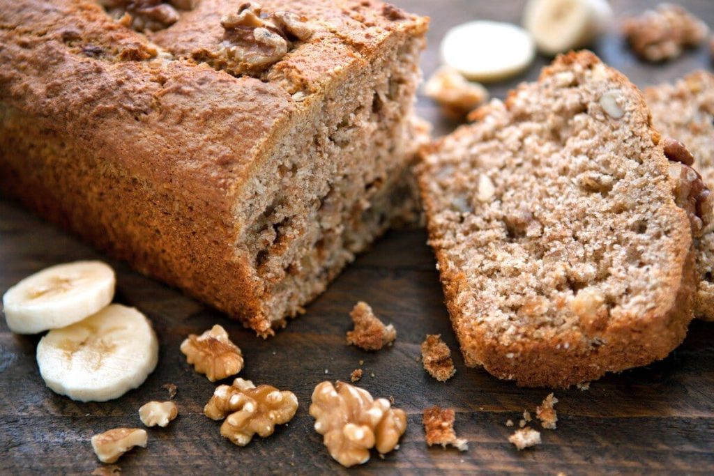 Zartes Bananenbrot mit Walnüssen, Vanille und Olivenöl