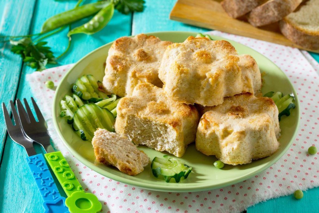 Zartes Fisch Souffle aus Seelachsfilet und Zwiebeln – Fischauflauf aus dem Ofen