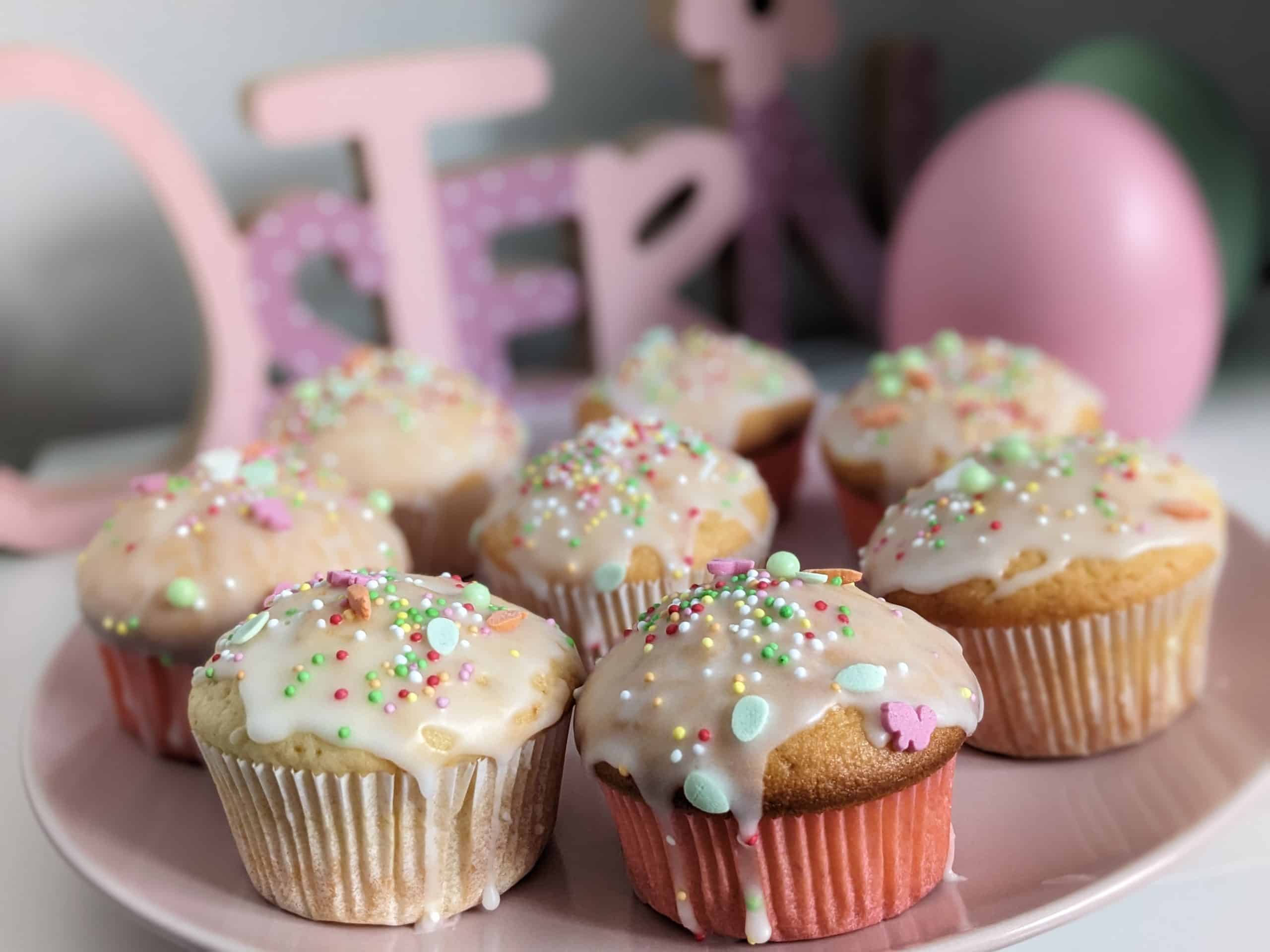 Zitronenmuffins mit Zuckerguss zu Ostern backen