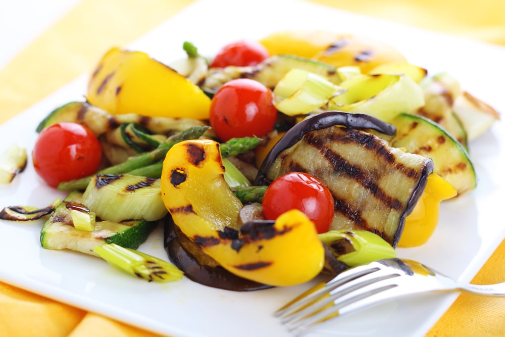 Gegrilltes Gemüse aus Zucchini, Aubergine und Paprika