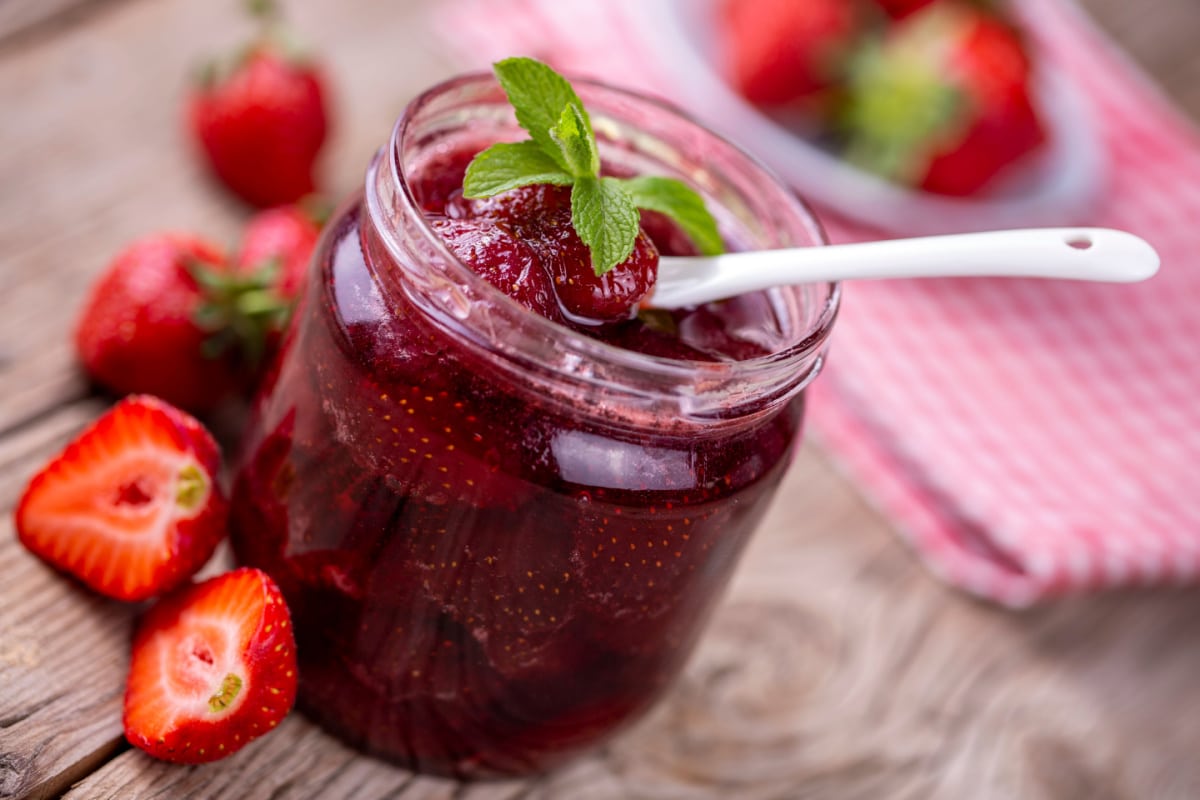 Fruchtig-würzige Erdbeermarmelade mit Vanille und Ingwer