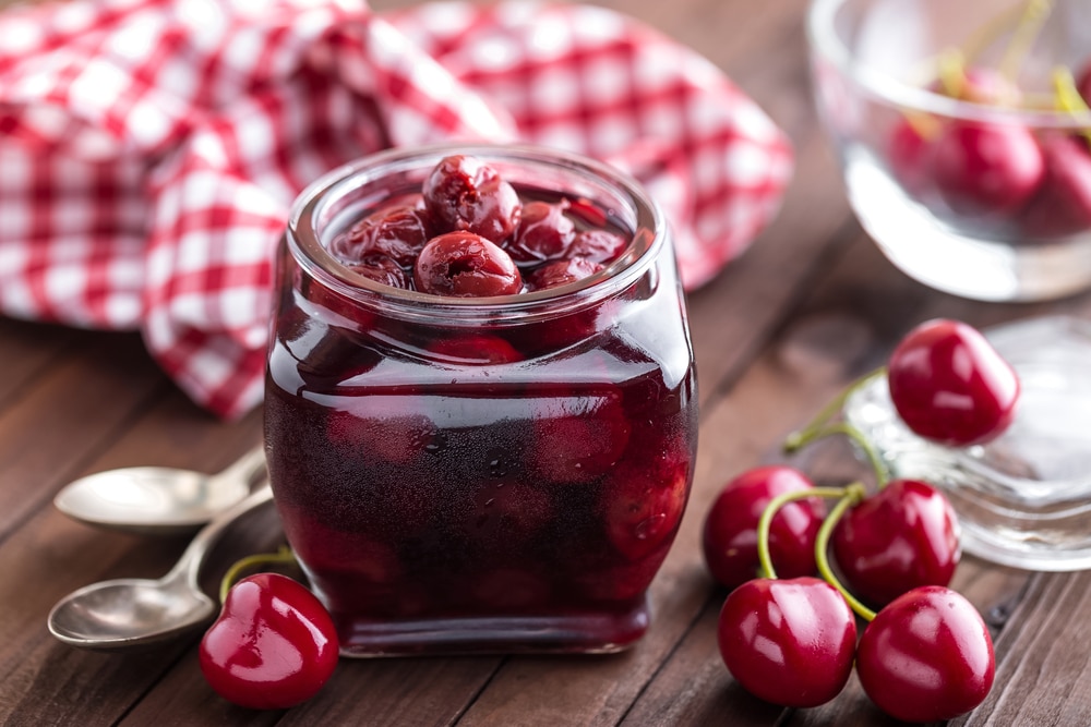 Fruchtige Kirschen mit Vanille einkochen