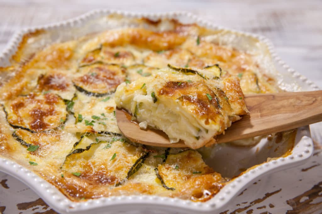 Schmackhafter Zucchiniauflauf mit Kartoffeln