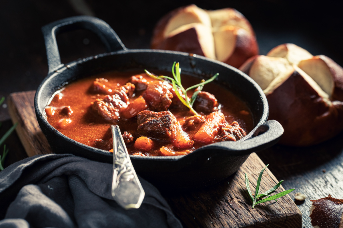 Aromatischer Ungarischer Gulasch mit Paprika