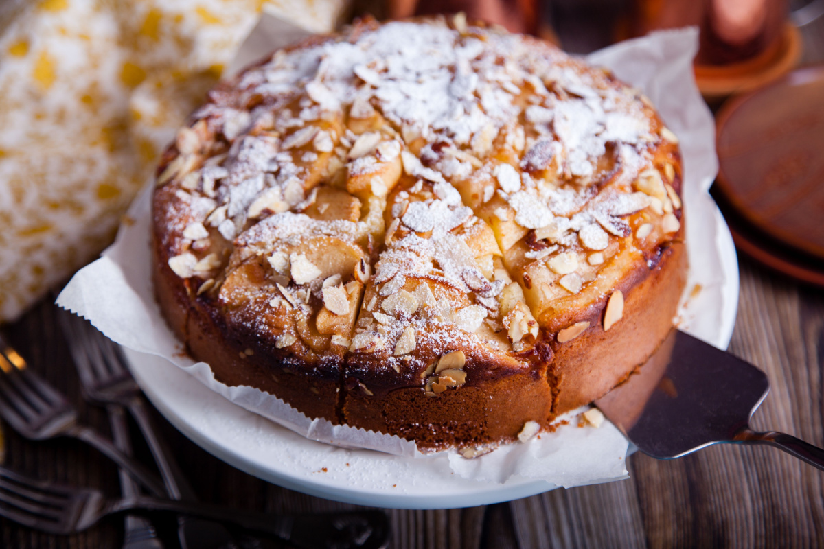 Einfacher Apfelkuchen mit Mandeln zum Verlieben