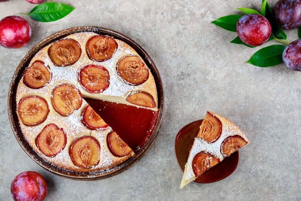 Einfacher Pflaumenkuchen mit Vanille zum Tee