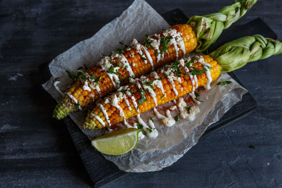 Gegrillte Maiskolben Mexikanischer Art Der ultimative Sommersnack