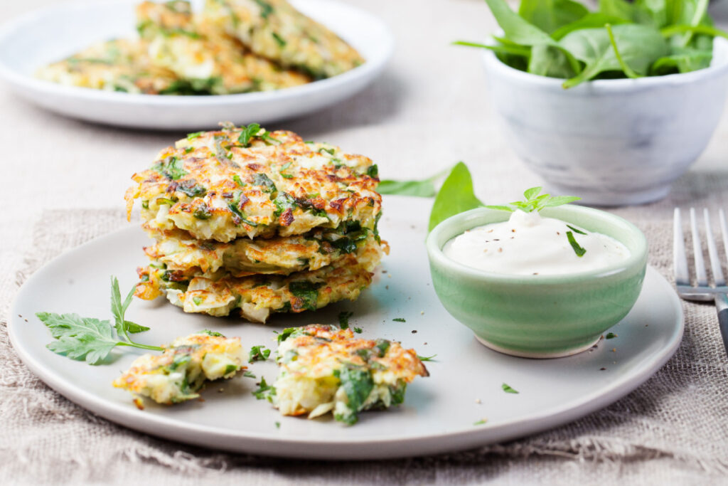 Leckere Gemüsepuffer mit Spinat und Kohl